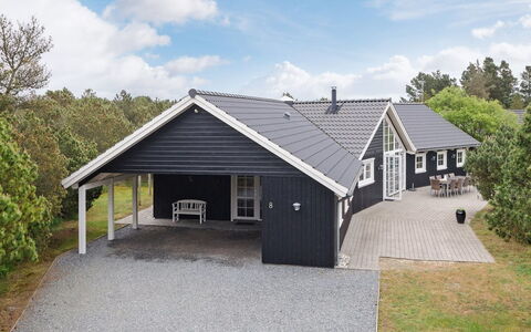 Sighwaldi - 900M from the Sea: Hout, Dak, Architectuur, Huis, Huis, Verblijf, Siding, Hardwood, Helling, Landgoed