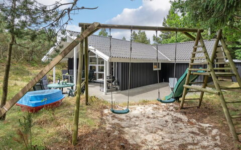 Jannick - 1.5Km from the Sea: Hout, Dak, Architectuur, Huis, Huis, Verblijf, Siding, Hardwood, Helling, Landgoed
