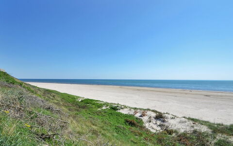 Joachim - 200M from the Sea: Dak, Huis, Huis, Verblijf, Deur, Siding, Dek, Veranda, Plank, Hardwood