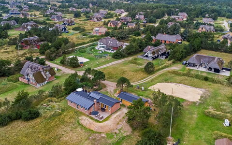 Dirtje - 200M from the Sea: Huis, Landschap, Huis, Woongebied, Plain, Landelijk Gebied, Dak, Land Lot, Vogelperspectief, Veld