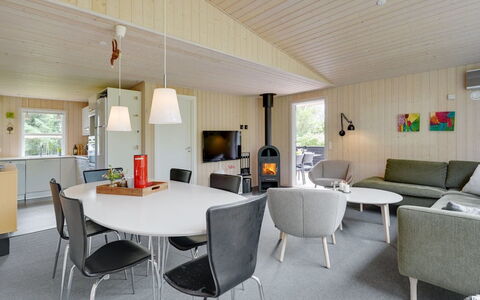 Akkar - 1.8Km from the Sea: Interieur Ontwerp, Meubilair, Plafond, Huis, Flooring, Woonkamer, Verdieping, Lichte Inrichting, Stoel, Kamer