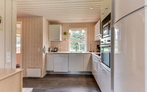 Akkar - 1.8Km from the Sea: Keuken, Flooring, Hout, Countertop, Interieur Ontwerp, Toestel Van De Keuken, Verdieping, Major Appliance, Plafond, Cabinetry