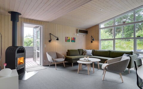 Akkar - 1.8Km from the Sea: Meubilair, Interieur Ontwerp, Flooring, Hout, Verdieping, Woonkamer, Plafond, Verlichting, Lichte Inrichting, Huis
