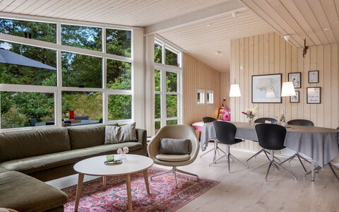 Akkar - 1.8Km from the Sea: Interieur Ontwerp, Meubilair, Flooring, Verdieping, Hout, Plafond, Woonkamer, Bankstel, Huis, Kamer