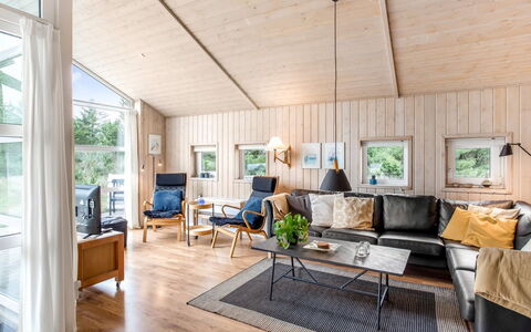 Ronna - 2.2Km from the Sea: Huis, Dak, Huis, Verblijf, Schuur, Garden Gebouwen, Siding, Werf, Blokhut, Hut