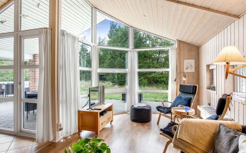 Ronna - 2.2Km from the Sea: Huis, Dak, Huis, Verblijf, Schuur, Garden Gebouwen, Siding, Werf, Blokhut, Hut