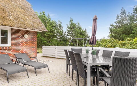Ronna - 2.2Km from the Sea: Huis, Dak, Huis, Verblijf, Schuur, Garden Gebouwen, Siding, Werf, Blokhut, Hut