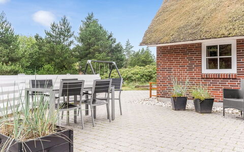 Ronna - 2.2Km from the Sea: Huis, Dak, Huis, Verblijf, Schuur, Garden Gebouwen, Siding, Werf, Blokhut, Hut