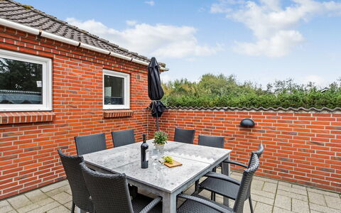 Pernilla - 2Km from the Sea: Meubilair, Buitenmeubels, Buitentafel, Stoel, Steen, Patio, Metselwerk, Beits, Tuin, Keuken En Eettafel