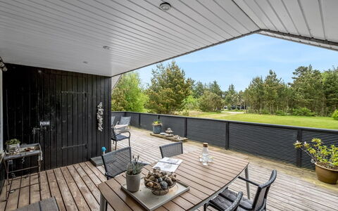 Meinolf - 2Km from the Sea: Hout, Dak, Architectuur, Huis, Huis, Verblijf, Siding, Hardwood, Helling, Landgoed