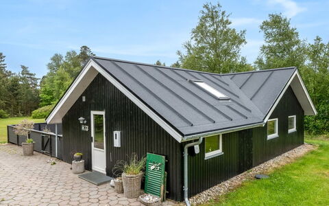 Meinolf - 2Km from the Sea: Hout, Dak, Architectuur, Huis, Huis, Verblijf, Siding, Hardwood, Helling, Landgoed