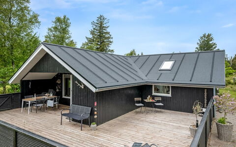 Meinolf - 2Km from the Sea: Hout, Dak, Architectuur, Huis, Huis, Verblijf, Siding, Hardwood, Helling, Landgoed