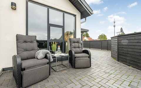 Nona - 1.1Km from the Sea: Gras, Grasland, Landschap, Ecoregio, Plain, Plantengemeenschap, Land Lot, Buitenmeubels, Prairie, Shrubland