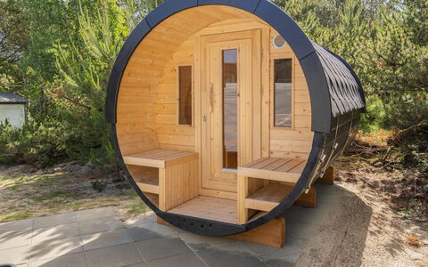 Ingobald - 1.5Km from the Sea: Dak, Huis, Huis, Verblijf, Deur, Siding, Dek, Veranda, Plank, Hardwood