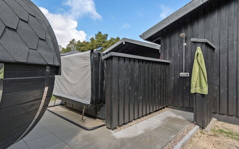 Ingobald - 1.5Km from the Sea: Dak, Huis, Huis, Verblijf, Deur, Siding, Dek, Veranda, Plank, Hardwood