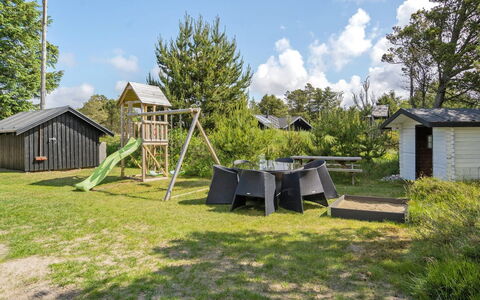 Ingobald - 1.5Km from the Sea: Dak, Huis, Huis, Verblijf, Deur, Siding, Dek, Veranda, Plank, Hardwood