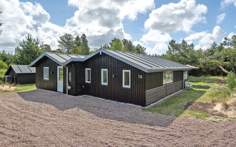 Ingobald - 1.5Km from the Sea: Dak, Huis, Huis, Verblijf, Deur, Siding, Dek, Veranda, Plank, Hardwood