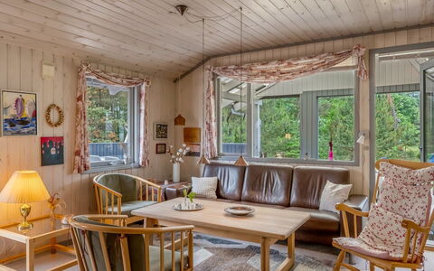 Tala - 4Km from the Sea: Meubilair, Interieur Ontwerp, Flooring, Hout, Plafond, Verdieping, Bankstel, Kamer, Woonkamer, Stoel