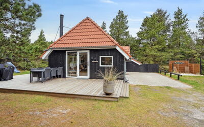 Ginna - 1.3Km from the Sea