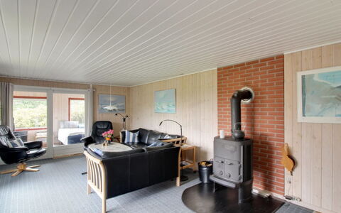 Kastehelmi - 400M from the Sea: Interieur Ontwerp, Hout, Flooring, Plafond, Meubilair, Verdieping, Kamer, Stoel, Woonkamer, Lichte Inrichting