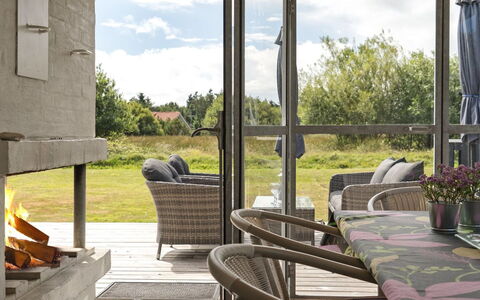 Emilia - 1.8Km from the Sea: Meubilair, Stoel, Buitenmeubels, Tafel, Huis, Veranda, Schaduw, Keuken En Eettafel, Patio, Tuin