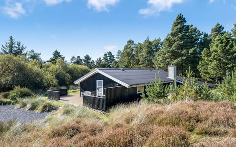 Eirik - 2.5Km from the Sea: Huis, Huis, Verblijf, Landgoed, Werf, Boerderij, Siding, Garden Gebouwen, Veranda