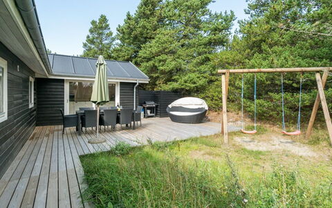 Solgunn - 900M from the Sea: Hout, Dak, Architectuur, Huis, Huis, Verblijf, Siding, Hardwood, Helling, Landgoed
