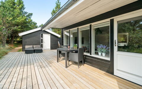 Solgunn - 900M from the Sea: Hout, Dak, Architectuur, Huis, Huis, Verblijf, Siding, Hardwood, Helling, Landgoed