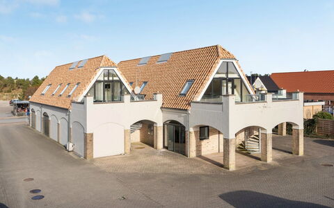 Kerttu - 900M from the Sea: Dak, Huis, Huis, Verblijf, Deur, Siding, Dek, Veranda, Plank, Hardwood