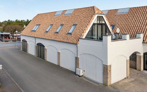 Kerttu - 900M from the Sea: Dak, Huis, Huis, Verblijf, Deur, Siding, Dek, Veranda, Plank, Hardwood