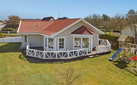 Alfredine - 1Km from the Sea: Hout, Dak, Architectuur, Huis, Huis, Verblijf, Siding, Hardwood, Helling, Landgoed