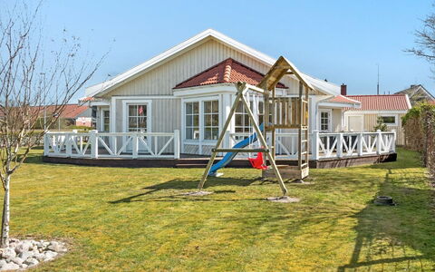 Alfredine - 1Km from the Sea: Hout, Dak, Architectuur, Huis, Huis, Verblijf, Siding, Hardwood, Helling, Landgoed