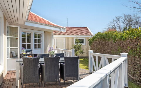 Alfredine - 1Km from the Sea: Hout, Dak, Architectuur, Huis, Huis, Verblijf, Siding, Hardwood, Helling, Landgoed
