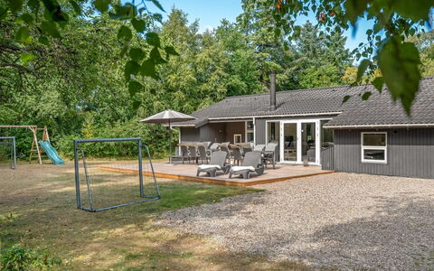 Liviana - from the Sea: Boom, Huis, Huis, Dak, Woongebied, Verblijf, Struik, Landgoed, Land Lot