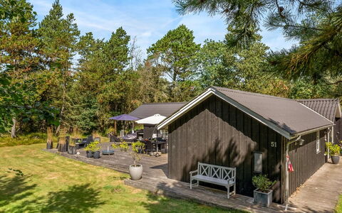 Ufred - 1.3Km to the Fjord: Huis, Huis, Dak, Verblijf, Struik, Land Lot, Schaduw, Landgoed, Tuin, Garden Gebouwen
