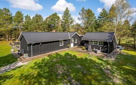 Ufred - 1.3Km to the Fjord: Dak, Huis, Huis, Siding, Verblijf, Samengesteld Materiaal, Deur, Schuifraam, Landgoed, Schoorsteen