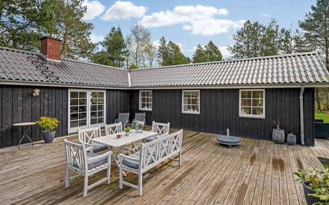 Ufred - 1.3Km to the Fjord: Dak, Huis, Huis, Siding, Verblijf, Samengesteld Materiaal, Deur, Schuifraam, Landgoed, Schoorsteen
