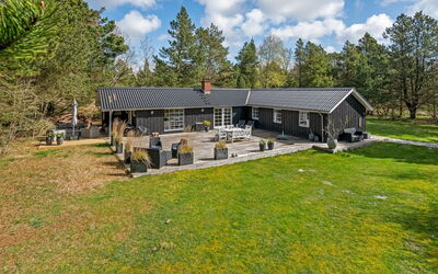 Ufred - 1.3Km to the Fjord