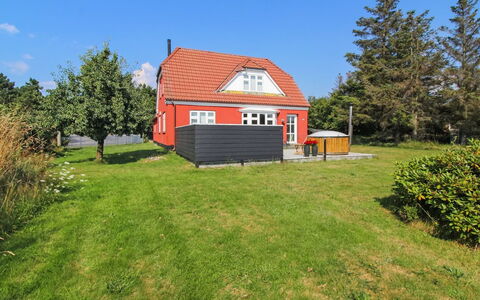 Thorlak - 1Km from the Sea: Gras, Huis, Dak, Huis, Verblijf, Landelijk Gebied, Land Lot, Gazon, Boerderij, Tuin