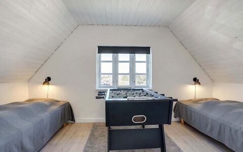 Domnika - 350M from the Sea: Flooring, Hout, Meubilair, Verdieping, Interieur Ontwerp, Plafond, Slaapkamer, Zolder, Verlichting, Bed