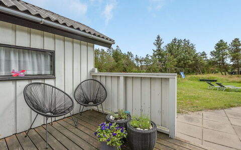 Gorazd - 1.2Km from the Sea: Hout, Dak, Architectuur, Huis, Huis, Verblijf, Siding, Hardwood, Helling, Landgoed