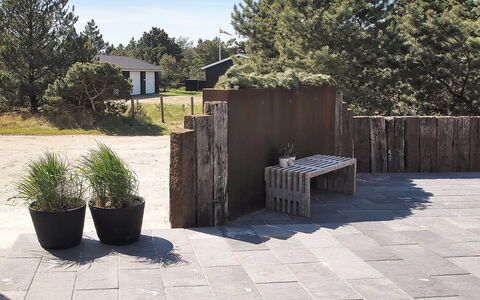 Rasmina - 1.2Km from the Sea: Hout, Beton, Flagstone, Hardwood, Tuin, Schaduw, Plank, Bloempot, Buitenmeubels, Landscaping