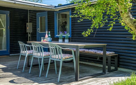 Bene - from the Sea: Meubilair, Interieur Ontwerp, Flooring, Verdieping, Plafond, Kamer, Stoel, Tafel, Appartement, Keuken En Eettafel