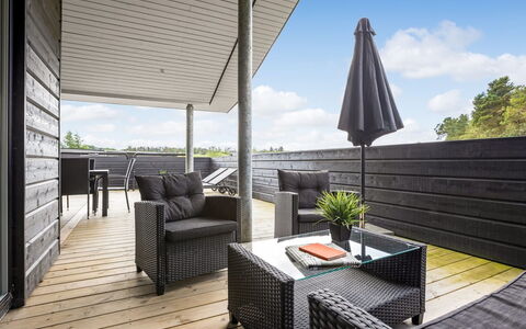 Aleksa - 500M from the Sea: Meubilair, Interieur Ontwerp, Flooring, Verdieping, Plafond, Kamer, Stoel, Tafel, Appartement, Keuken En Eettafel