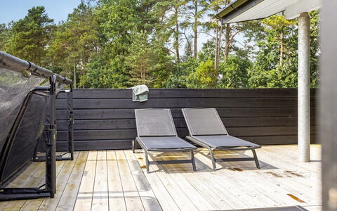 Aleksa - 500M from the Sea: Meubilair, Interieur Ontwerp, Flooring, Verdieping, Plafond, Kamer, Stoel, Tafel, Appartement, Keuken En Eettafel