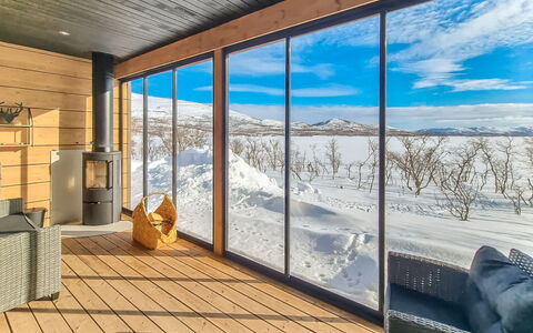 Hehku: Houten Vloer, Hardwood, Bergketen, Winter, Plank, Beits, Dek, Eco Hotel, Daylighting, Blokhut