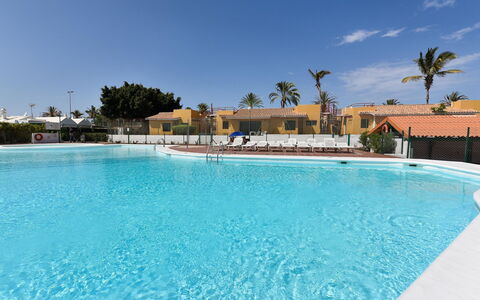 Maspalomas 1060: Zwembad, Schaduw, Toevlucht, Eco Hotel, Badplaats, Hotel, Villa, Vakantie, Buitenmeubels