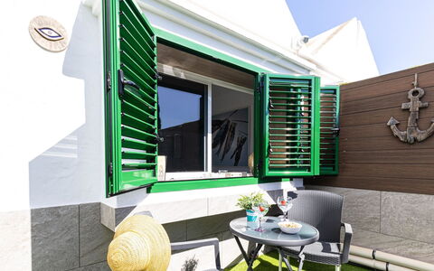 Maspalomas 1060: Buitenmeubels, Stoel, Schaduw, Buitentafel, Balkon, Kamerplant