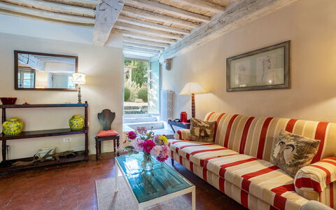 Casa Di Pietro In Vivo D'orcia, Pool: Meubilair, Muur, Interieur Ontwerp, Flooring, Bankstel, Verdieping, Huis, Kamer, Woonkamer, Appartement