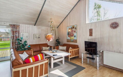Carit - 80M from the Sea: Landgoed, Schaduw, Oprit, Boerderij